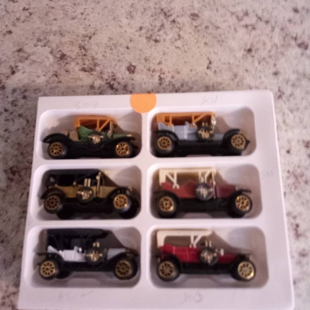 Vintage Metal Crafted Cars